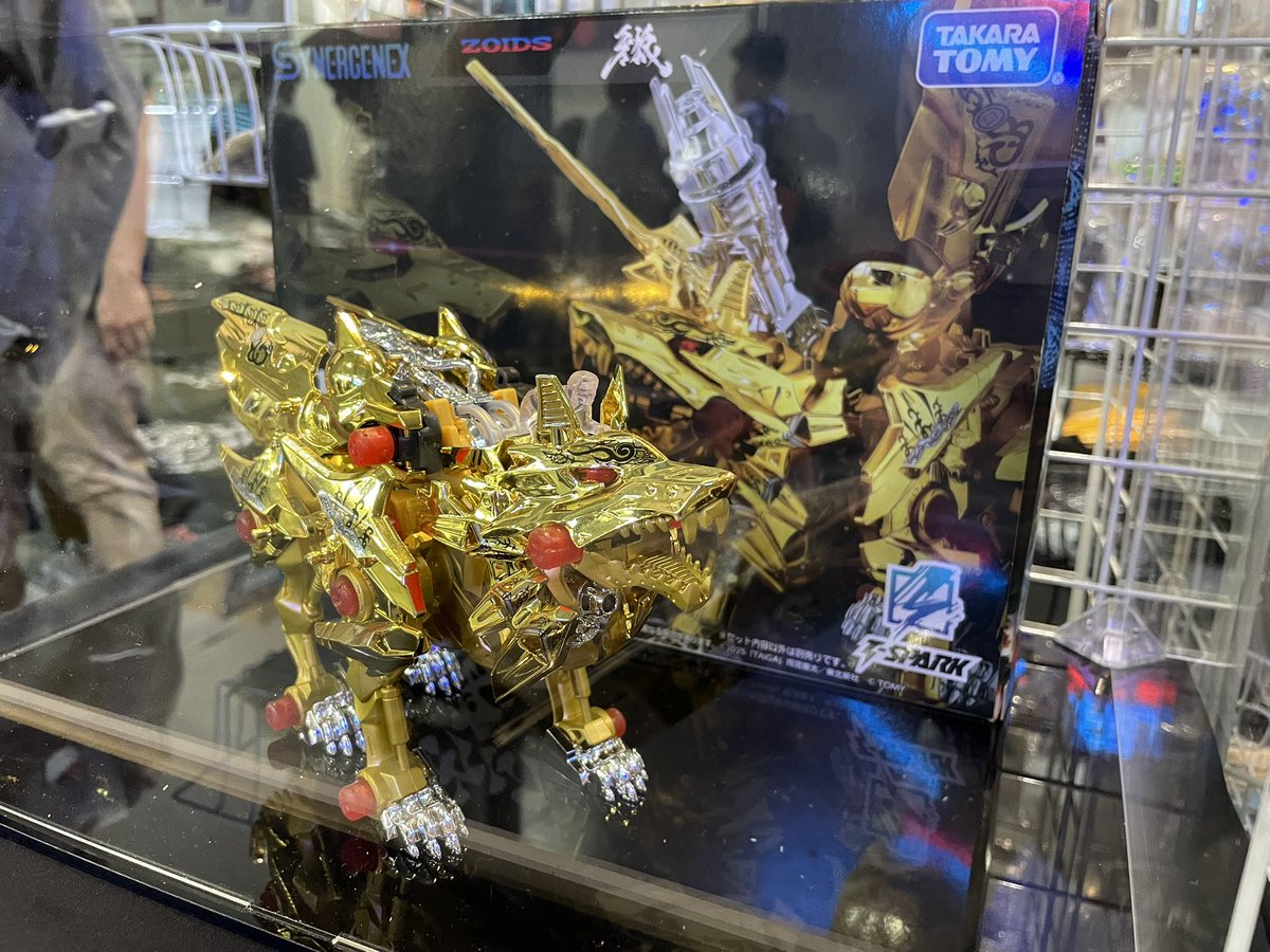 ゾイド×牙狼コラボのハンターウルフ撮ってきたよー！外装と爪がメッキ 