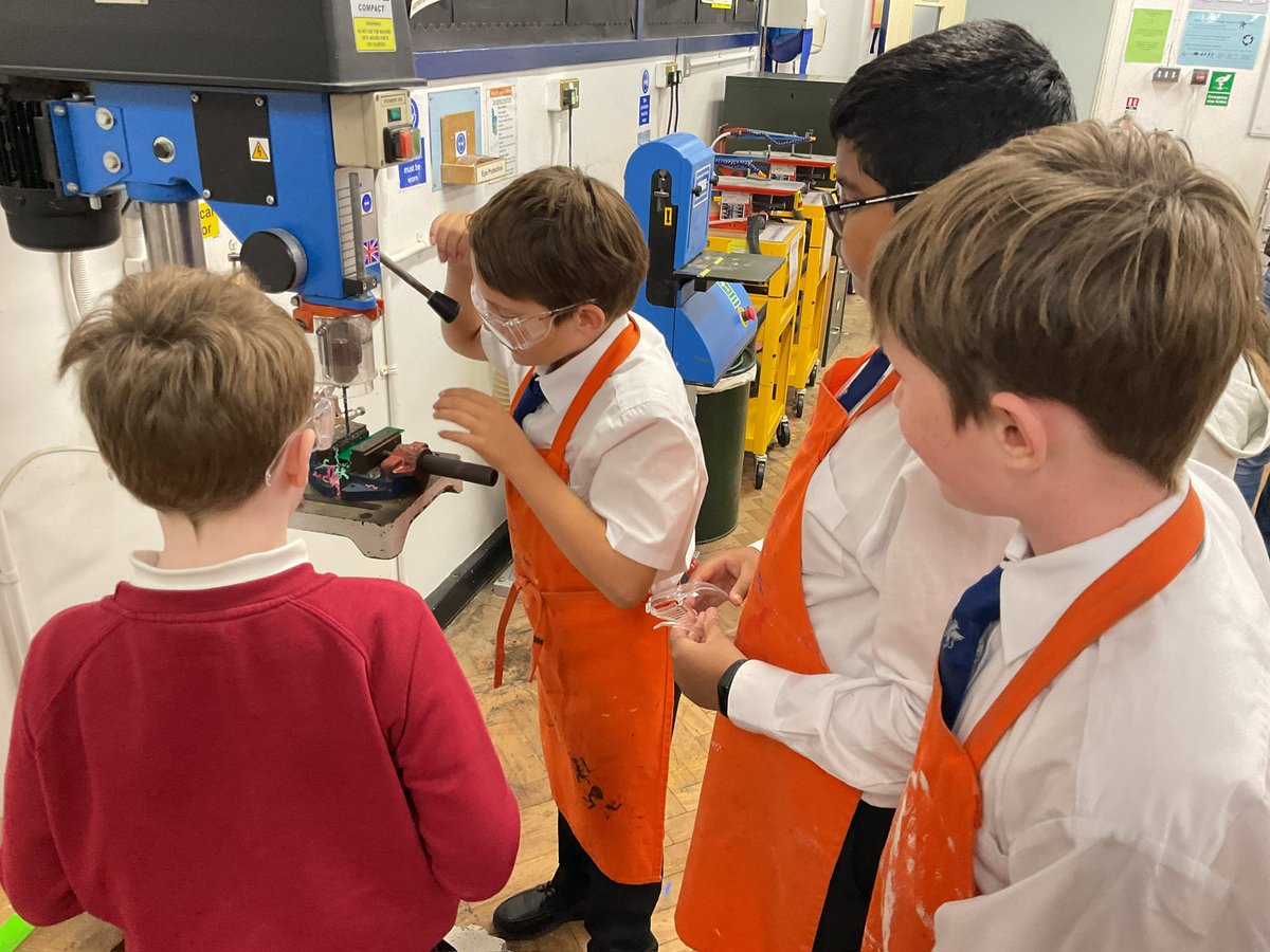 shsrbk's tweet photo. More photos of our buzzy Open Evening yesterday..! https://t.co/Yg6RjLpnwo