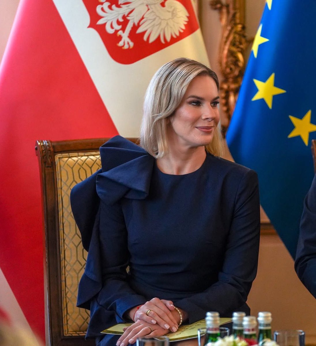 Pierwsza Dama zachwyciła wszystkich w Nowym Jorku nie tylko swoim wyglądem i stylizacjami ale przede wszystkim swoją osobowością, serdecznością i sercem na dłoni 💙🇵🇱