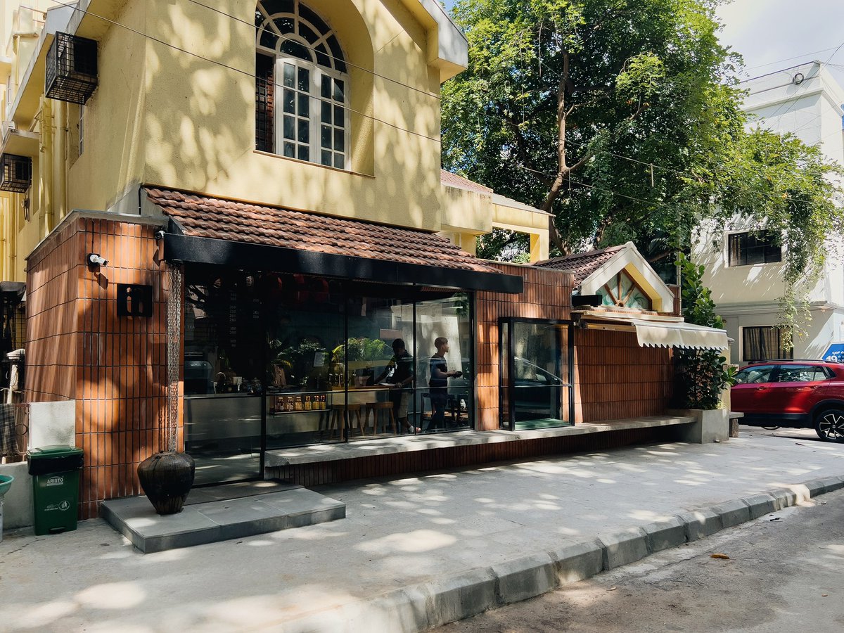 There’s a new kerbside coffee shop in the Indiranagar, and it’s tucked right into the house the founder grew up in. 

The coffee was lovely and the space feels effortless, with that beautiful light pouring through.