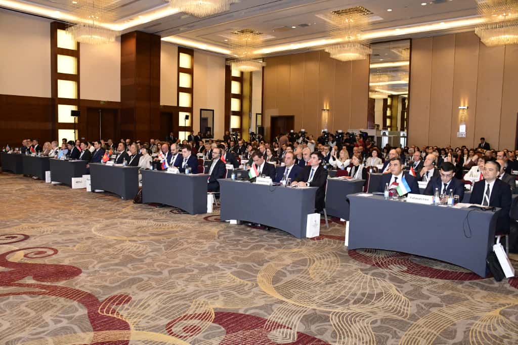 “Statistikanın inkişaf perspektivləri: beynəlxalq layihələrin rolu” mövzusunda 3-cü Beynəlxalq Statistika Forumu keçirilir

yap.org.az/az/view/news/9…