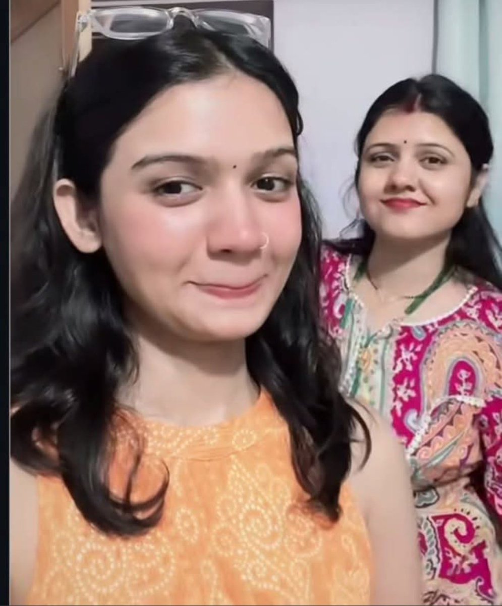 आज समझ में आया दामाद सास को क्यों लेके भाग रहे हैं&lt;3♣️