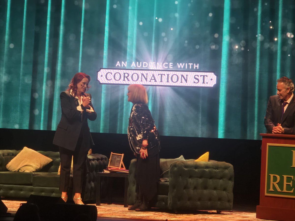 CLD079's tweet photo. When the Legend of Corrie tells @Sharontweet she is actually a LEGEND herself 🫶🏾 what a night thank u @itvcorrie and EVERYONE involved 👏🏾 take a bow 👌🏾 https://t.co/R6LLmGTkbf