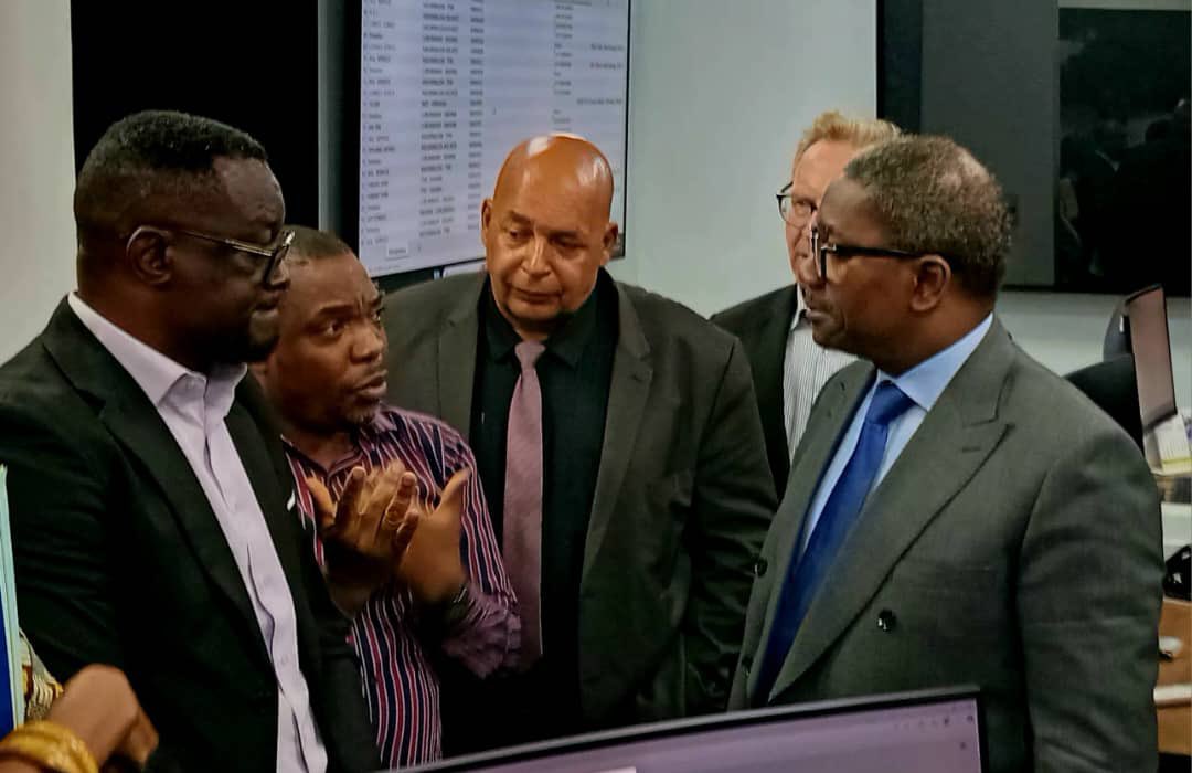 Le DG des Douanes &amp; Accises, Bernard Kabese Musangu, a échangé ce 24 août 2025 avec une délégation de l’#UnionEuropéenne dans le cadre du programme #TraceAfrica, au 7ᵉ niveau du siège de la #DGDA. 
<a href="/Presidence_RDC/">Présidence RDC 🇨🇩</a> <a href="/PrimatureRDC/">Primature de la République Démocratique du Congo</a> <a href="/financesrdc/">Ministère des Finances, RDC</a> <a href="/TraceAfricaLog/">TraceAfricaLogistics</a> 
#RDC #Coopération