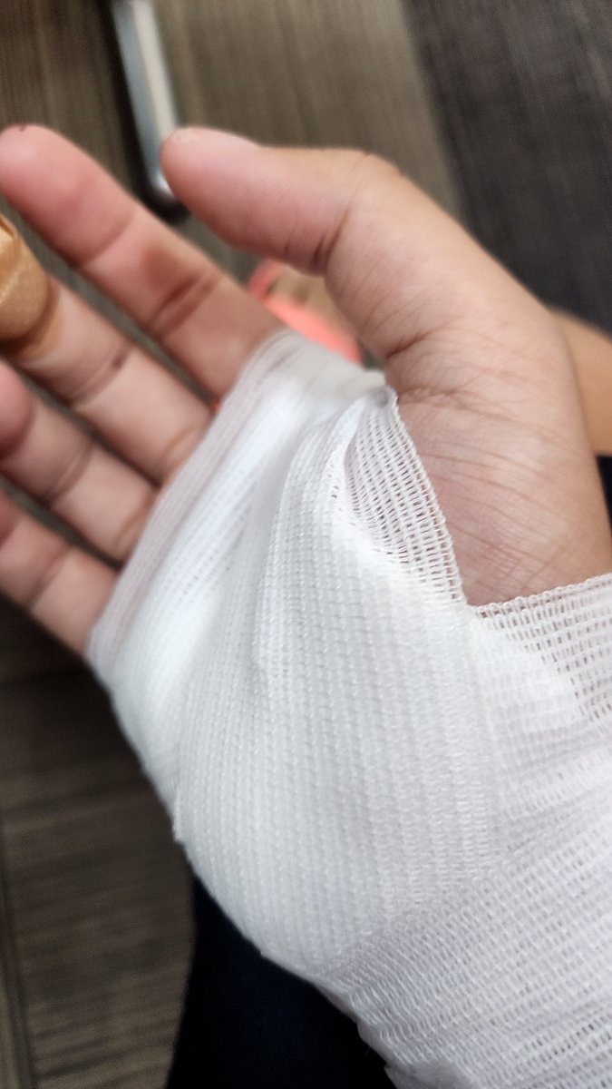 病院に行ってきた結果グルグルにされました