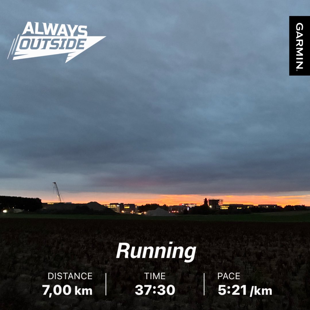 Pořád mě to ráno nebaví, ale uznávám, že ranní běh má i něco do sebe. Tohle za to prostě stojí. 💪
#BornToRun