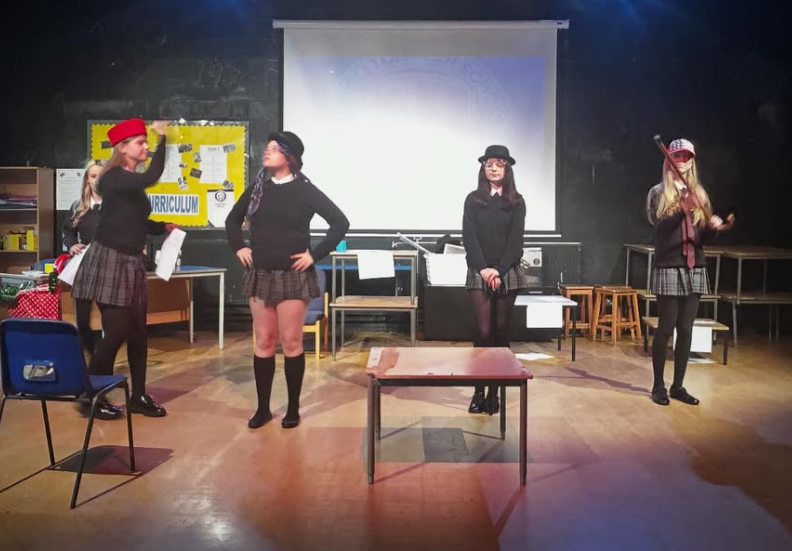 CongletonHS's tweet image. Our Year 10 GCSE Drama students are studying Brecht’s &apos;Epic theatre&apos; and turning the story of The Three Little Pigs into a political mix of immigration, work ethic and the broken class system! #Courage #Curiosity #Ambition