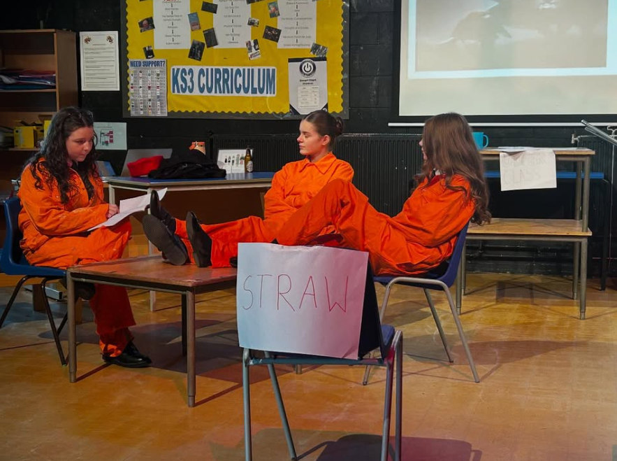 CongletonHS's tweet image. Our Year 10 GCSE Drama students are studying Brecht’s &apos;Epic theatre&apos; and turning the story of The Three Little Pigs into a political mix of immigration, work ethic and the broken class system! #Courage #Curiosity #Ambition