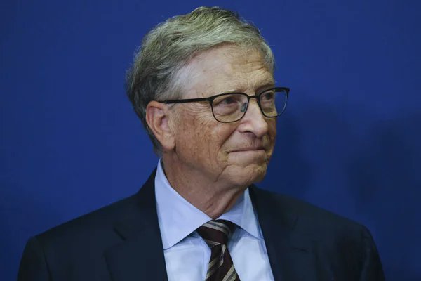 SILVANO TROTTA OFFICIEL (@silvano_trotta) on Twitter photo Lors d'une interview, on a demandé à Gates quelle était la responsabilité des super-riches, puisque les 1 % les plus riches émettent plus de CO₂ que les 66 % les plus pauvres.
Sa réponse :
« Je dépense environ 9 millions de dollars par an en carburant d’aviation durable et en Lors d'une interview, on a demandé à Gates quelle était la responsabilité des super-riches, puisque les 1 % les plus riches émettent plus de CO₂ que les 66 % les plus pauvres.
Sa réponse :
« Je dépense environ 9 millions de dollars par an en carburant d’aviation durable et en