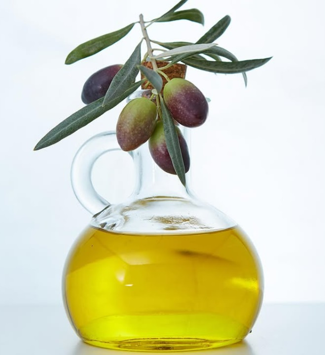 🌿✨ Discover the olive oils that make Castilla-La Mancha shine. Under the Campo y Alma seal, PDO EVOOs like Campo de Calatrava, Campo de Montiel, La Alcarria &amp; Montes de Toledo guarantee excellence and tradition.
More 👉 oliveoilworldcongress.com/discover-the-o…
#OliveOil #CampoYAlma