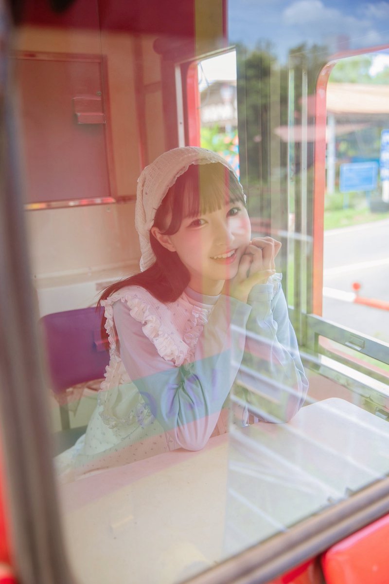 erisahigasiyama's tweet image. ママと旅行してきました🇹🇭

見るもの食べるもの全部が新鮮で
楽しかった～🥹💭

鉄道市場に行ってきたよ🚃💨
#高嶺のなでしこ