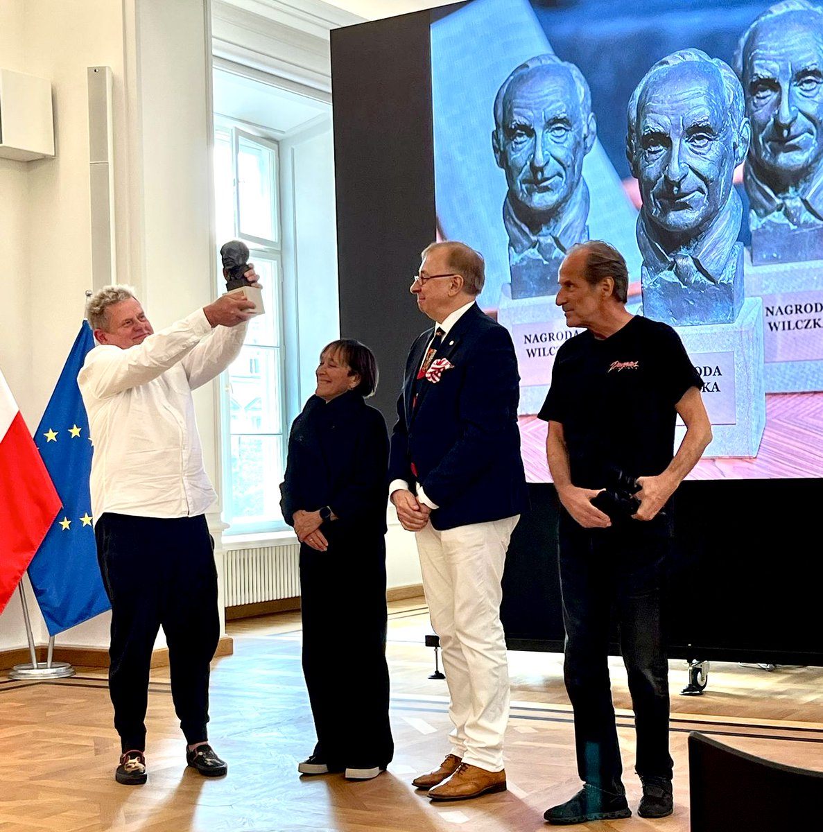 III EDYCJA NAGRODY WILCZKA 2025
Na gali Centrum im. Adama Smitha w 36 rocznicę jego powstania zostały przyznane po raz trzeci Nagrody Wilczka.
Nagroda Wilczka przyznawana jest za uskutecznianie przedsiębiorczości i głoszenie wolności. 
Laureatami trzeciej edycji nagrody Wilczka