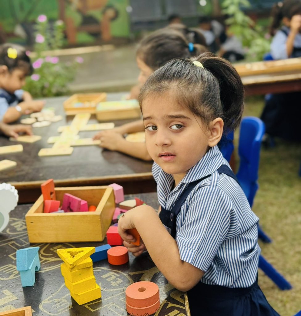 EmbellishSchool's tweet photo. #embellishschoolandcollegesystem #embellishschoolsystemphase2 #GulshanEHadeed #malir #hadeed #education #school #pakistani #sindh  #karachisindh #activity #admission #admissionopen  #embellishschoolsystem https://t.co/VX1mqqUW39