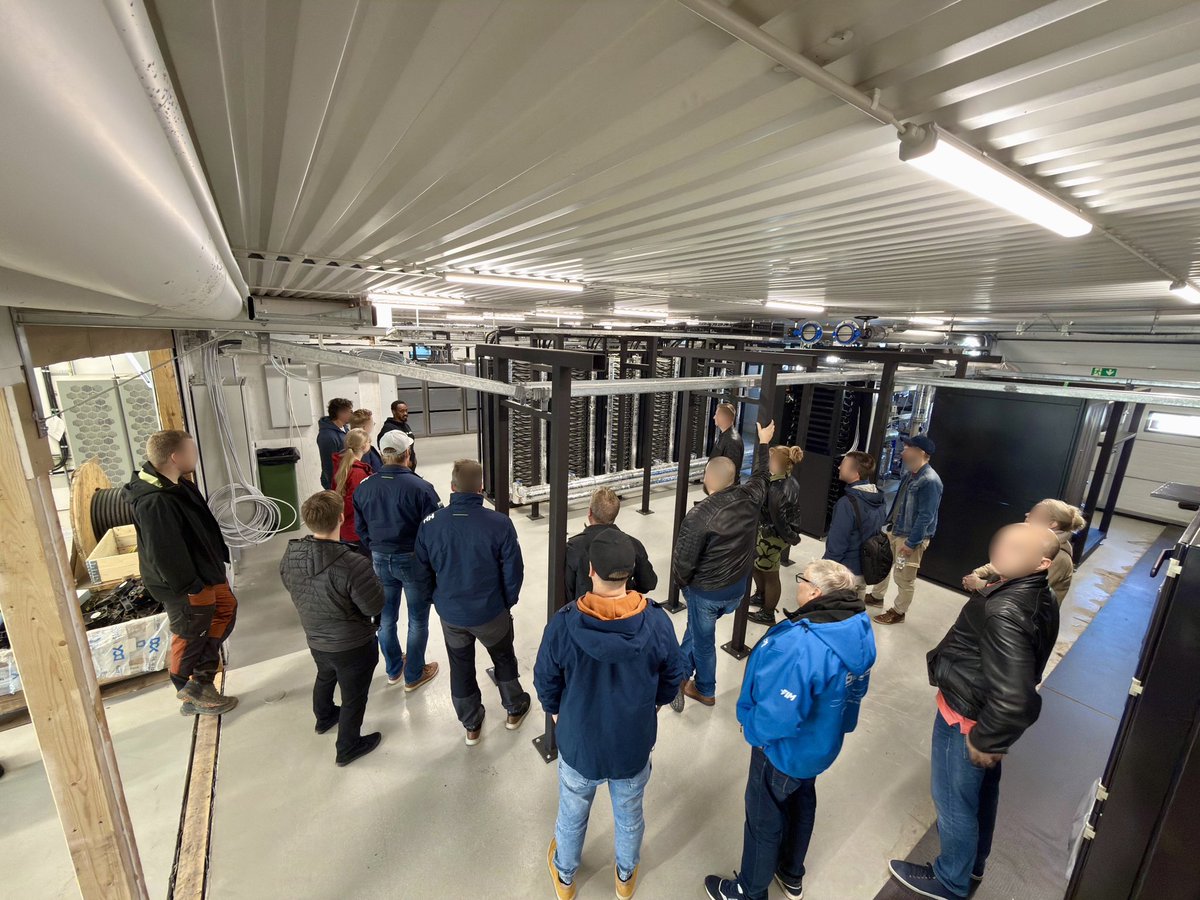 MinersLoop's tweet photo. Today we had a pleasure to showcase our facility to Finnish district heating companies and their installers. It’s always such a joy to have guests pop in! If you or your company are eager to get to know what we’re all about, just send us a email or DM! https://t.co/F3oBWkoVCt