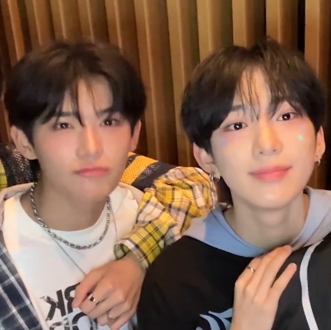 you cant tell me yichen didnt give birth to tatsuki like that's his son