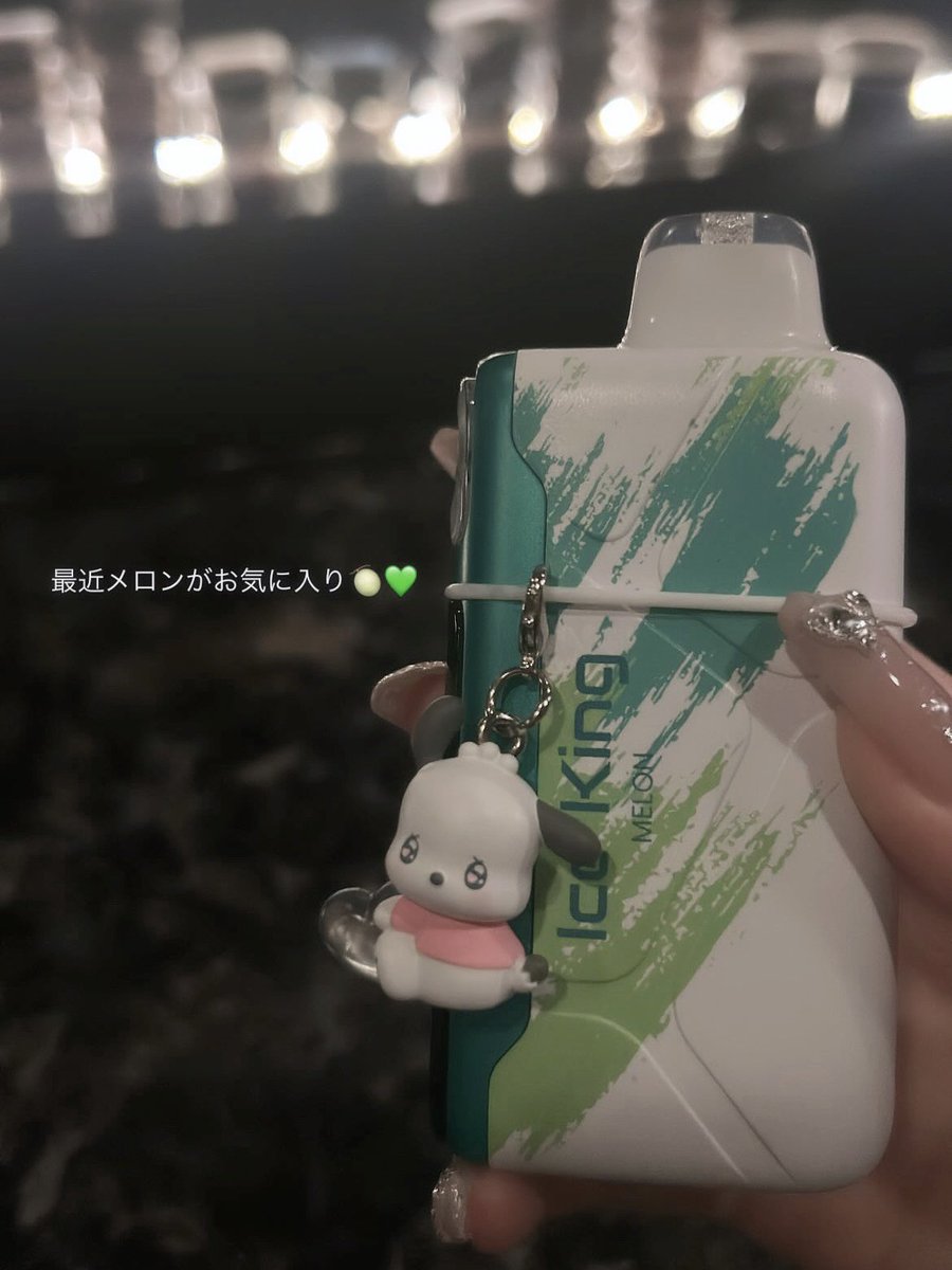 __486B's tweet image. ELFBAR信者によるレビュー&amp;gt; ·̫ &amp;lt;🩵
韓国だとタバコショップで28000₩で買えるよん！ちな試し吸いできる店舗もあるよ⭐️3万回吸えて5段階のアイス調節機能もあるからアイスホースで吸ってるみたい😽🚬シーシャ行くよりおいしい()ニコチン入ってるから整形する人は気を付けてね( ˊᵕˋ ;)