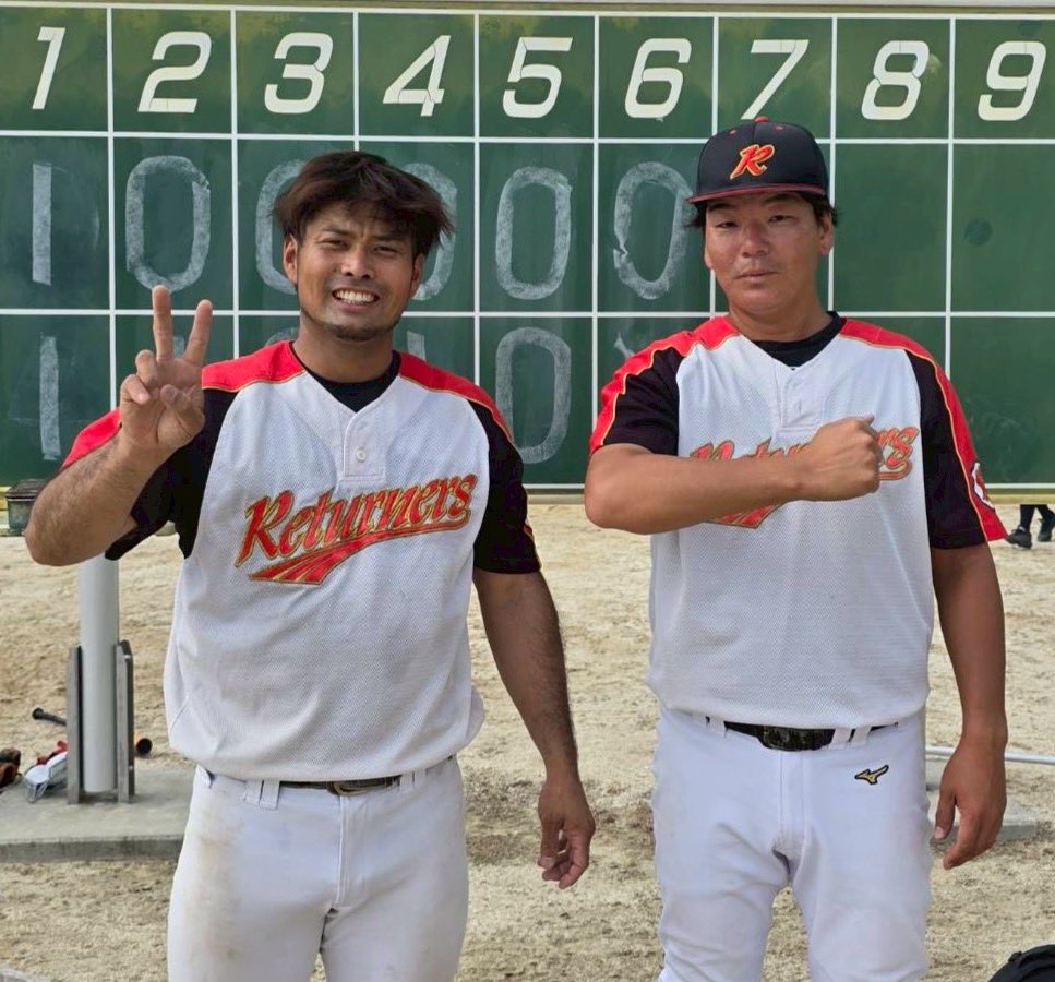 CUBE_LEAGUE's tweet photo. 【9/21（日）今週のヒーロー⚾️】
日曜3部(後期) 
Blue Storms 対 Returners
3-1でReturnersの勝利☺️

助っ人　小田部選手
レフトオーバーの先頭打者ホームランでチームを鼓舞🔥
#1 福士選手
立ち上がり長打を許し失点するも、2回以降は粘り強く0を重ねチームを牽引し完投💪

https://t.co/YGDFr5xcLC https://t.co/1JbXtAfR5I
