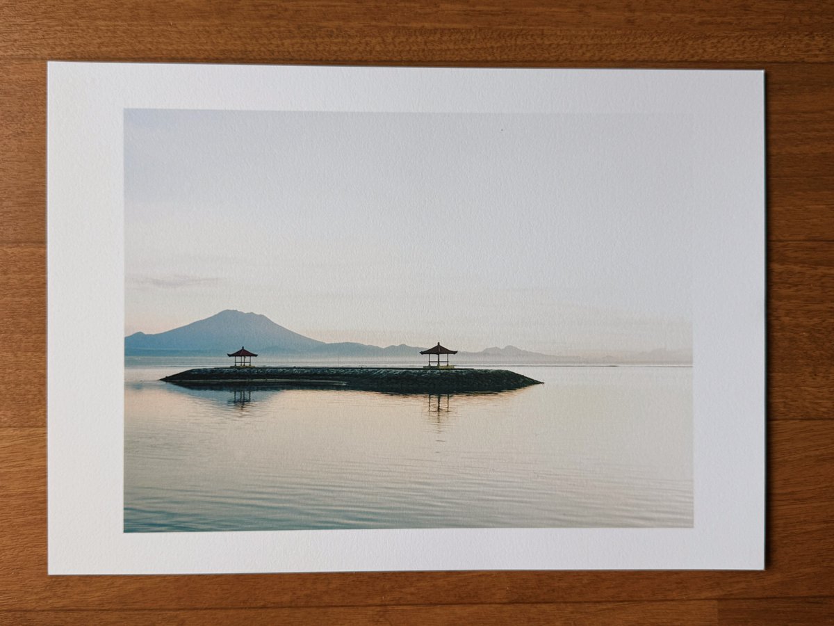 muhraufan's tweet photo. Sanur Beach, Bali with #pentax645 and #kodakportra400 ✨
Printed on @Hahnemuehle photo rag matt baryta 308gsm 🖨️
This paper fits best with the kind of photos I love to take. Shadows & details come through beautifully, and the colors feel rich & natural without screaming at you. https://t.co/aa0dWl9VRF