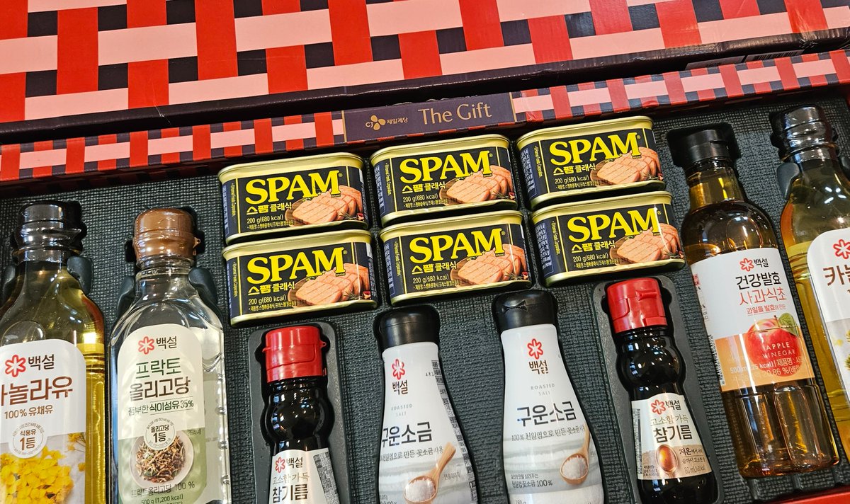 #파란달 에서 #추석선물 을 보내주셨어요!
챙겨주셔서 감사합니다 🩷 열심히 작업해보겠습니다 🩷🍂🌝