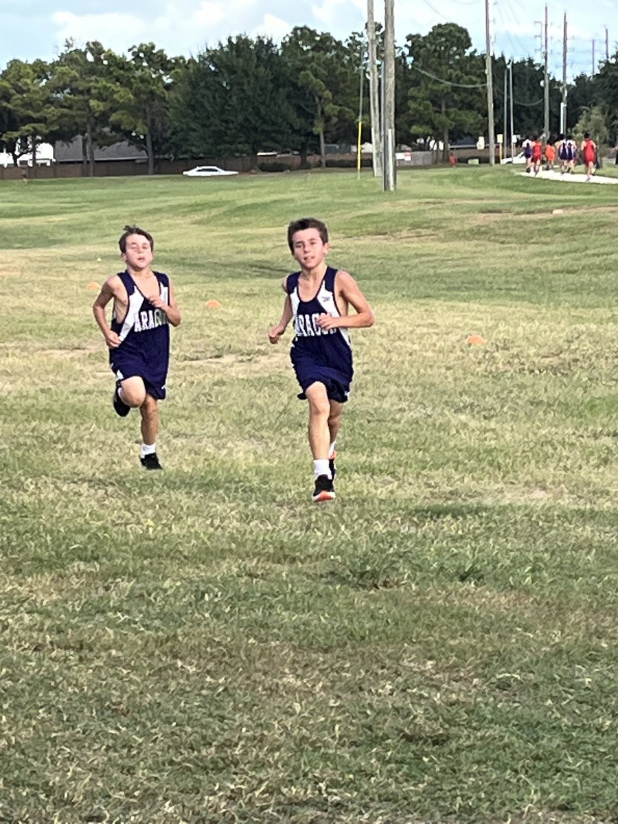 #twinning <a href="/AragonWildcats/">Aragon Middle School</a> #XCmeet #CFISD 🏃🏃