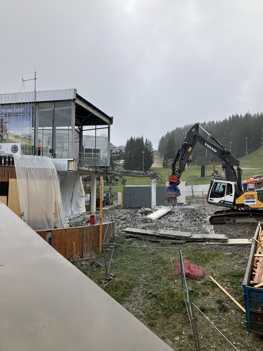 Gone! Old Chenus station #courchevel