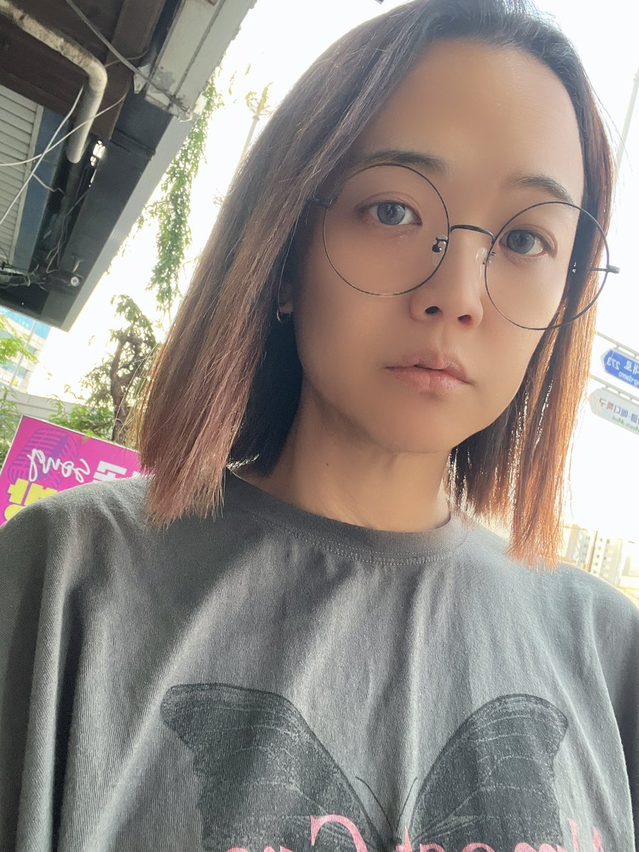 쉽지 않은 하루가 또 지나가는구나, 에구구 

슬슬 여름옷이나 정리해야지, 😵‍💫😵‍💫