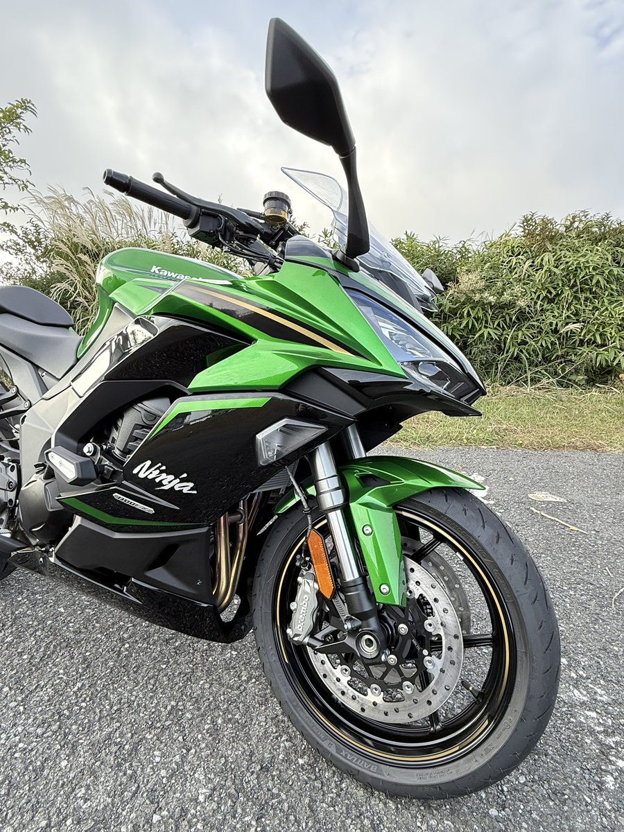 Navyninja1000sx's tweet image. Ninja1100SX SE 納車しました🎊✨
新しい相棒と一緒に色々旅しようと思います🏍️
#kawasaki #ninja1100sxse #ninja #バイク　#ツーリング