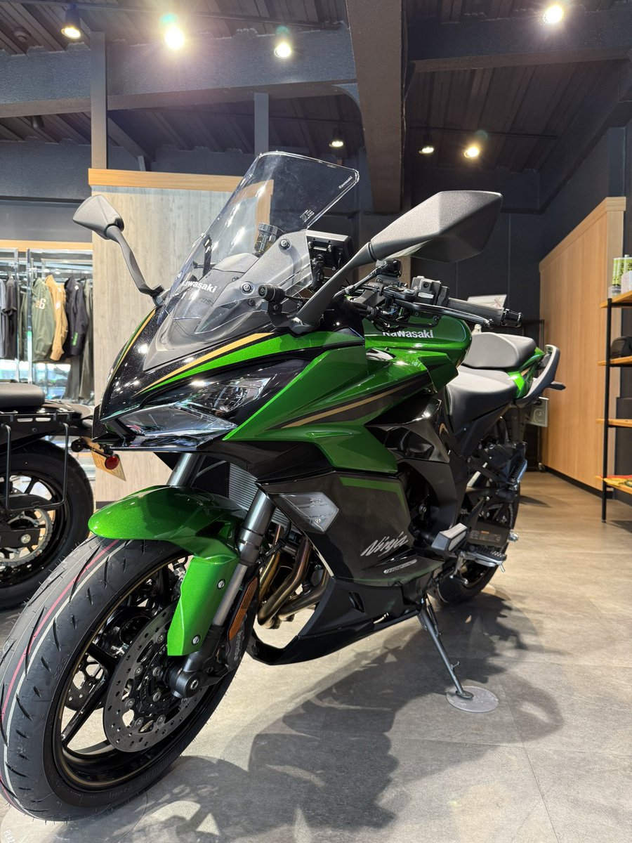 Navyninja1000sx's tweet image. Ninja1100SX SE 納車しました🎊✨
新しい相棒と一緒に色々旅しようと思います🏍️
#kawasaki #ninja1100sxse #ninja #バイク　#ツーリング