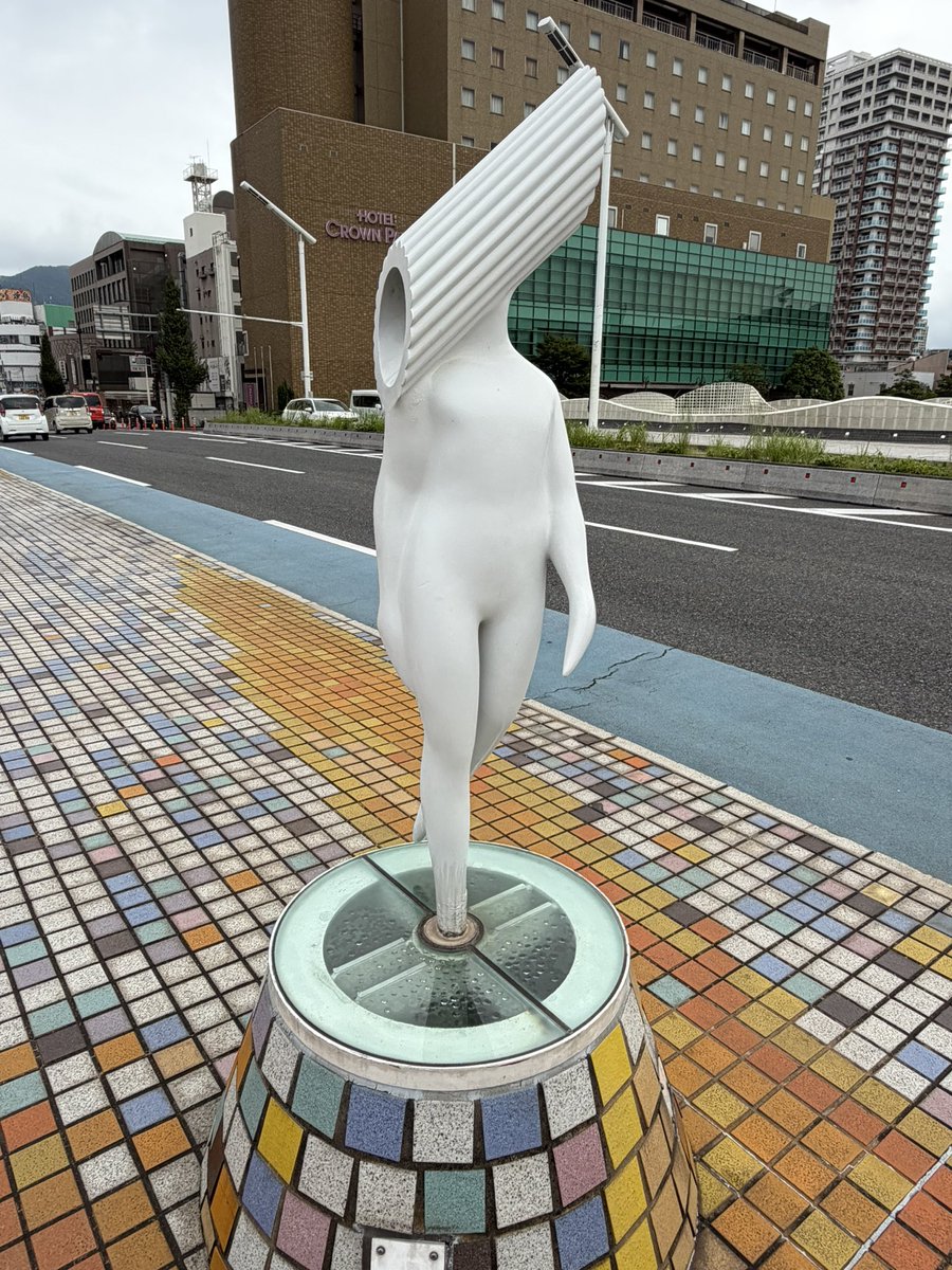 NBk52m's tweet photo. マカロニ星人？
#旅行　#福岡 https://t.co/PVtCdbxQau