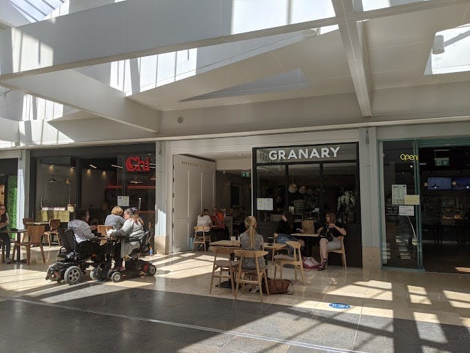 Now Available: 5 Kensington House. Up to 1,252 sq ft. #Basingstoke #ToLet #Retail #Restaurant #ECommercialBusinessService #CurchodCo search.curchodandco.com/properties/318…