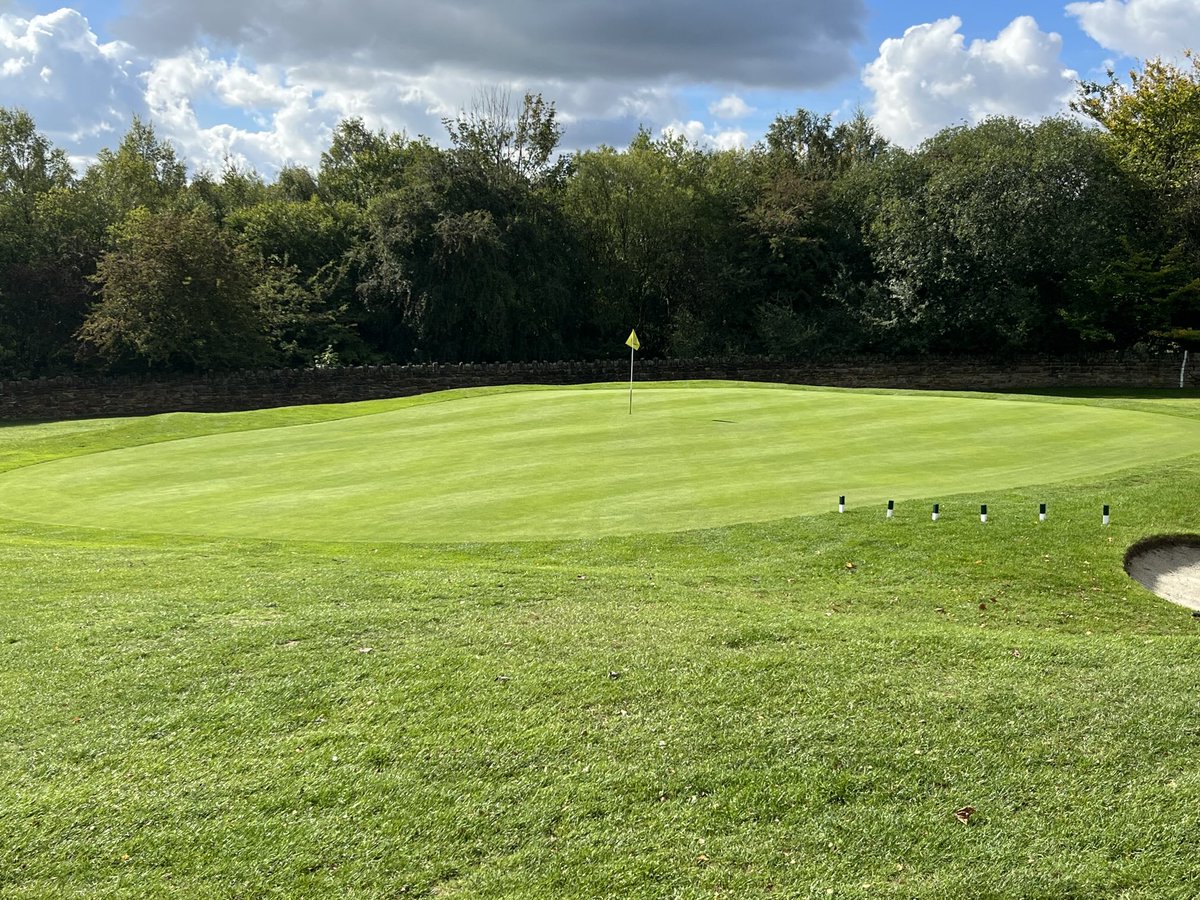 AlexHawkesOAS's tweet image. I have worked with this Golf Course Manager for 4 years now. What a job he is doing #originamenitysolutions