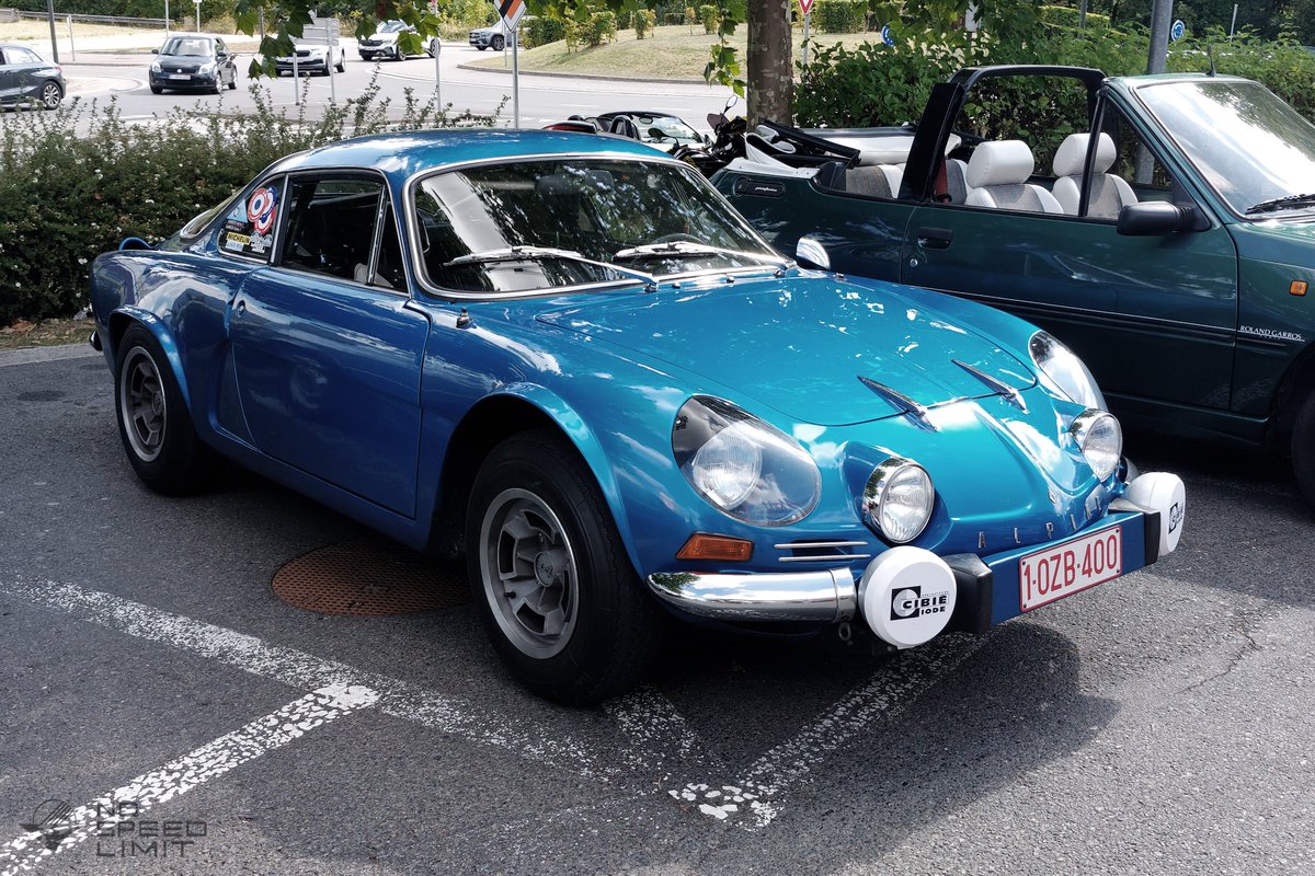 NoSpeedLimit_it's tweet image. 🇫🇷 Alpine A110 — Where Legends Begin 🏔️
Timeless curves. Featherweight agility. Born in the Alps, raised on the racetrack.
Every corner whispers history. Every rev sings freedom.
#AlpineA110 #RallyLegend #LightIsRight #VintageVibes #DrivingPassion
