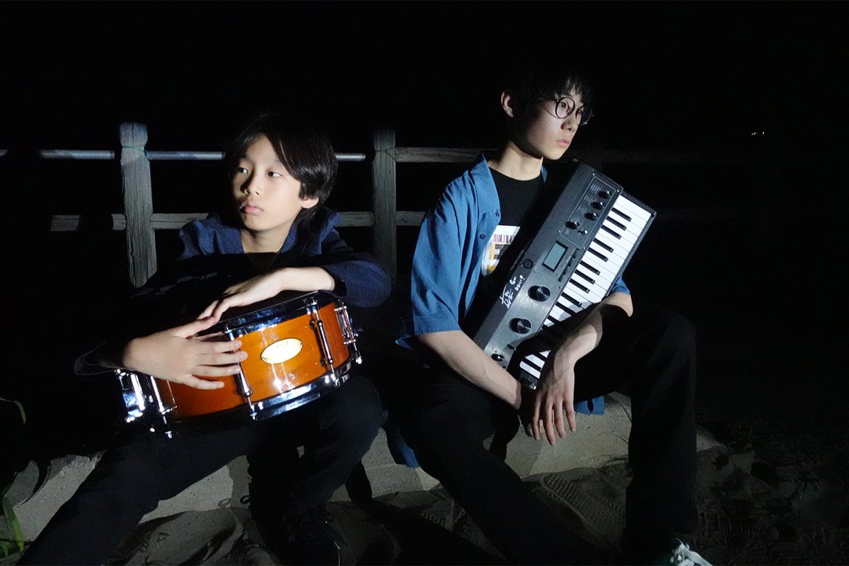 🎪GRJ FINAL オフライン
－出演アーティスト紹介－

『 Melorebon 』

小中学生の兄弟インストユニット！玄人好みのサウンドメイクと、心地よく軽快なメロディーは演奏後も耳から離れない！気心知れたメンバーを迎えてのパワフルなバンドサウンドは必見！

サポートメンバー
Gt.:稲月カノン / Ba.:SOMA