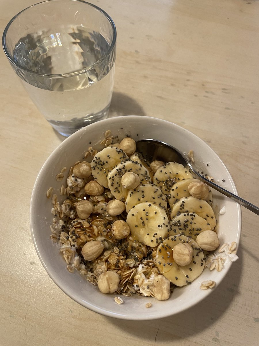 arkadasim kahvaltıya gel dediğinde serpme hazırlamistir diye düsünmüstüm