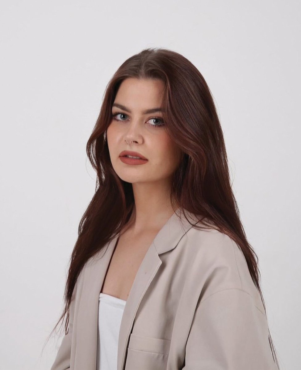 PLInst_Wien's tweet image. Aleksandra Stasik bei der #ViennaDesignWeek Polnische Textildesignerin zeigt wie ihre Werke auf Musik reagieren. Sie verbindet Identität, Volkskunst &amp;amp; Podhale-Kultur.
Zu sehen in der Ausstellung: #DesignWithoutBorders-Reflections: 26.9.–5.10.25: Galerie Polnisches Institut Wien