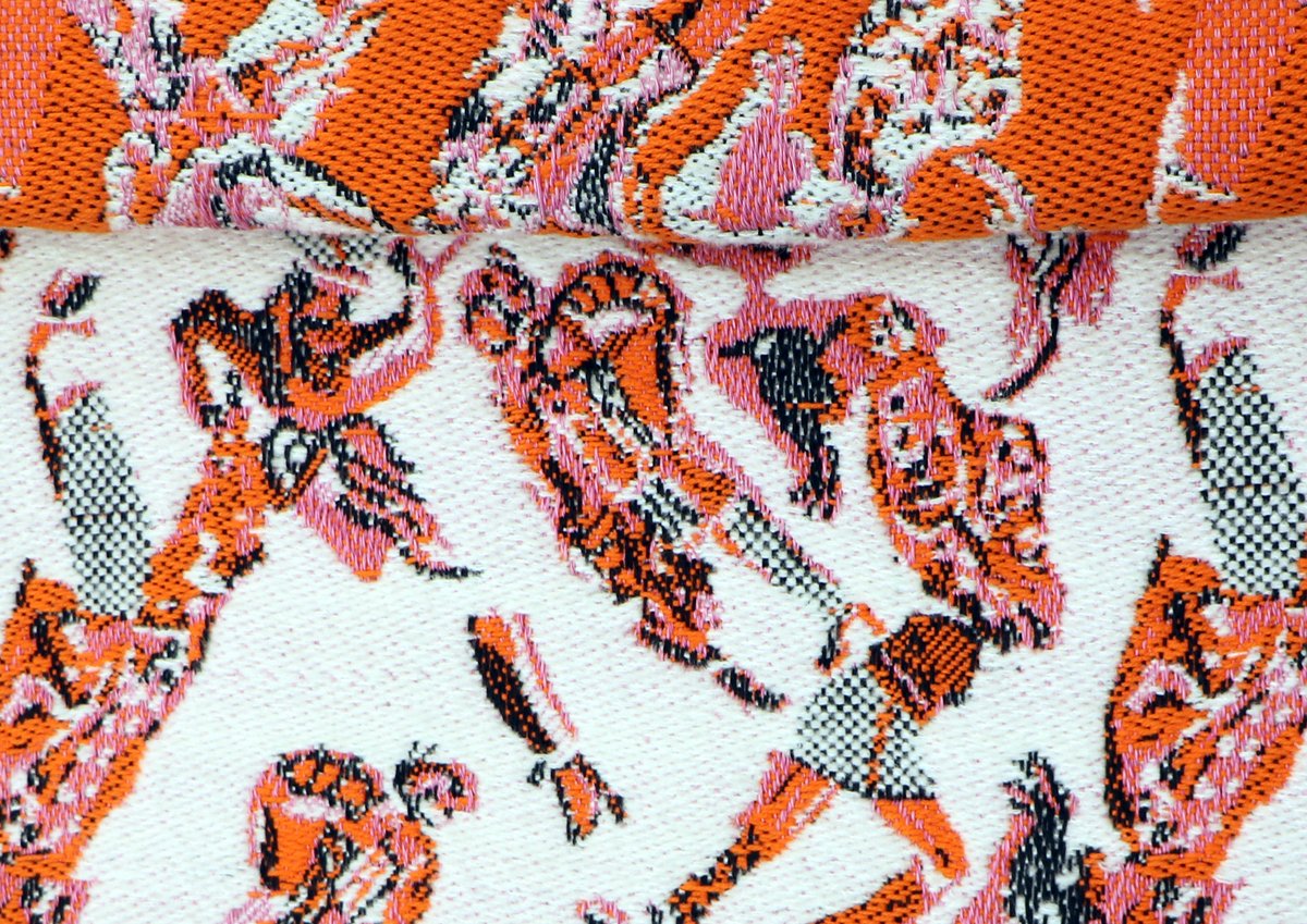 PLInst_Wien's tweet image. Aleksandra Stasik bei der #ViennaDesignWeek Polnische Textildesignerin zeigt wie ihre Werke auf Musik reagieren. Sie verbindet Identität, Volkskunst &amp;amp; Podhale-Kultur.
Zu sehen in der Ausstellung: #DesignWithoutBorders-Reflections: 26.9.–5.10.25: Galerie Polnisches Institut Wien