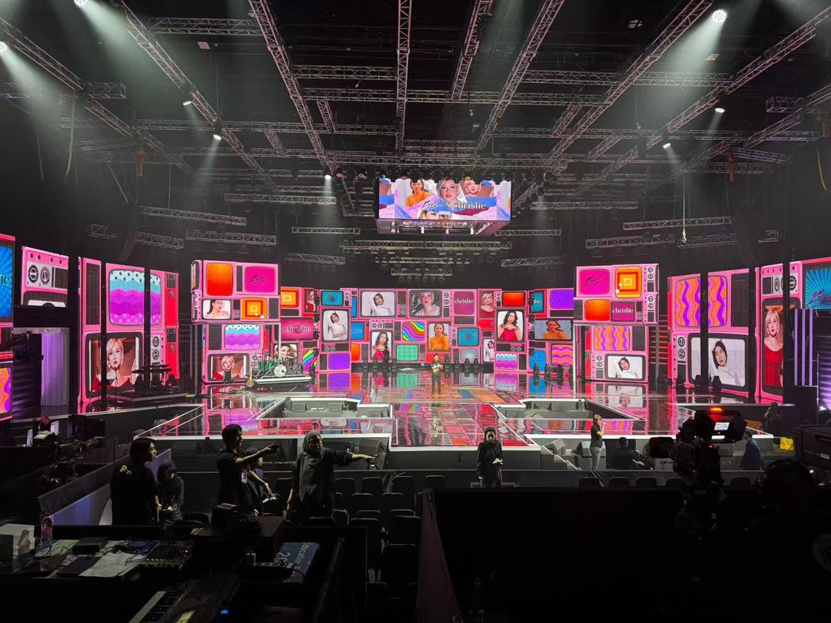 colorlightcloud's tweet image. During the anniversary recording of Indonesia&apos;s SCTV, the studio was equipped with a 223-square-meter #LEDscreen

The  X16 Pro video processor delivered exceptional processing performance and stable signal output, providing strong support throughout the recording. 

#Colorlight