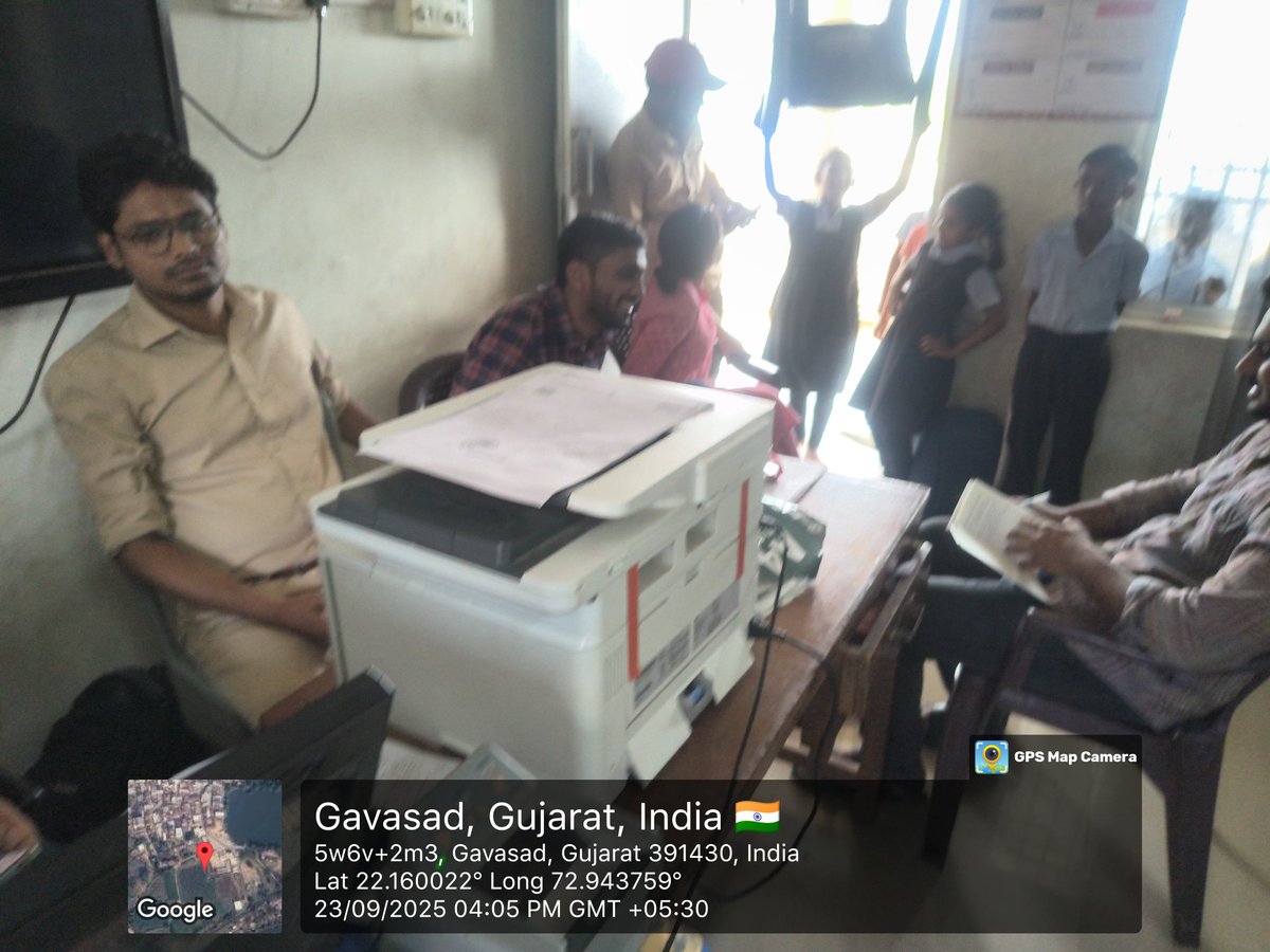UIDAIMumbai's tweet image. Mission mode MBU camp has been organised by India Post in Gavasad Primary School, Taluka- Padra, Dist.- Vadodara, Gujarat on 23.09.2025 for covering the pendency of #MBU1 and #MBU2 . @UIDAI @GoI_MeitY @CollectorVad @EduMinOfGujarat @IndiaPostOffice @IPPBOnline  #MBU
