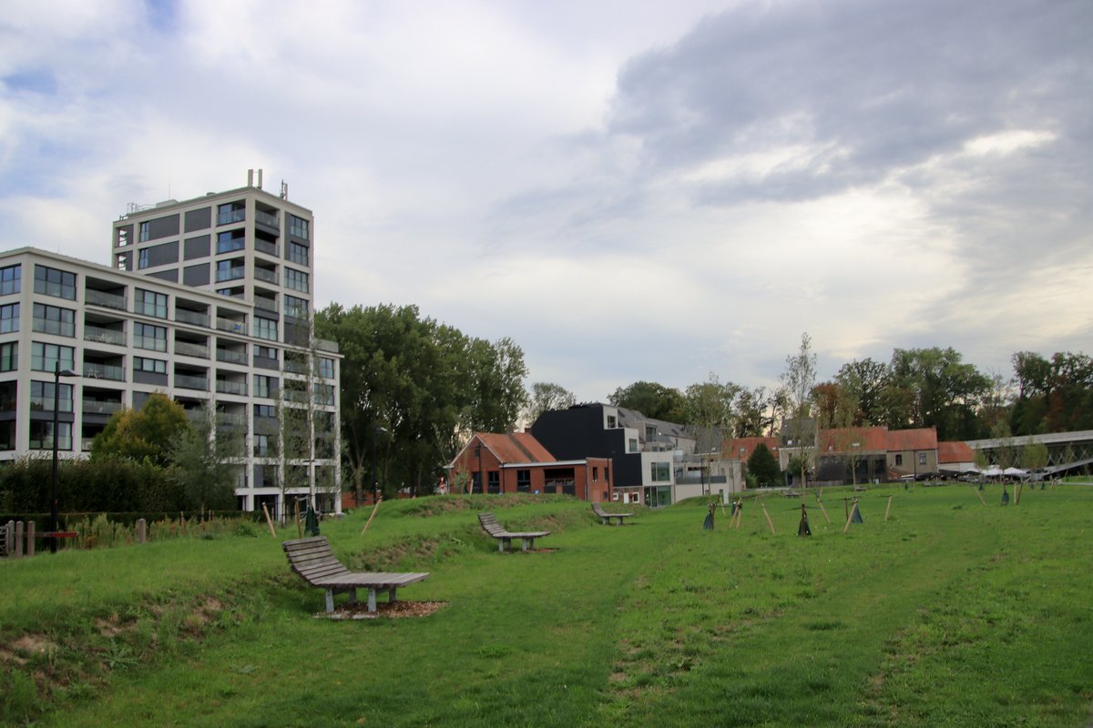 #vrtweer Luc Lambert 10u08 Ingelmunster bewolkt wind  ONO 13°