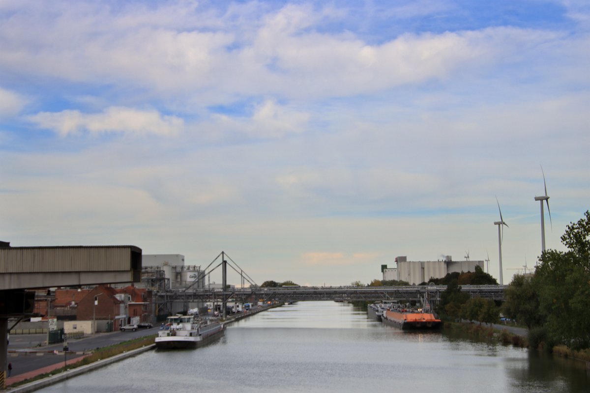 #vrtweer Luc Lambert 9u56 Izegem bewolkt wind  ONO 13°
