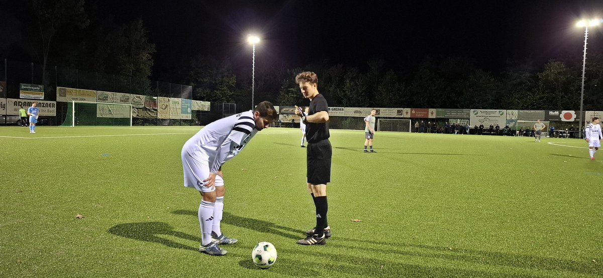 🗓️  24/09/2025
🕰  19:45
⚽️  SpVgg. Rheurdt-Schaephuysen 2014 - SV Budberg 1946 e. V. 1-3
📍  Rheurdt
🏟  Sportzentrum Rheurdt Platz 2
🎟️  €5
🏆  1e Runde Kreispokal Moers
👥️  150