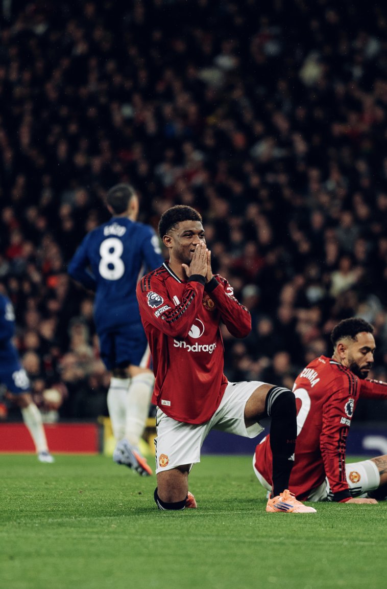 DHLManUtd's tweet image. Describe your matchday emotions using GIFs only! GO! 👇 #MUFC
