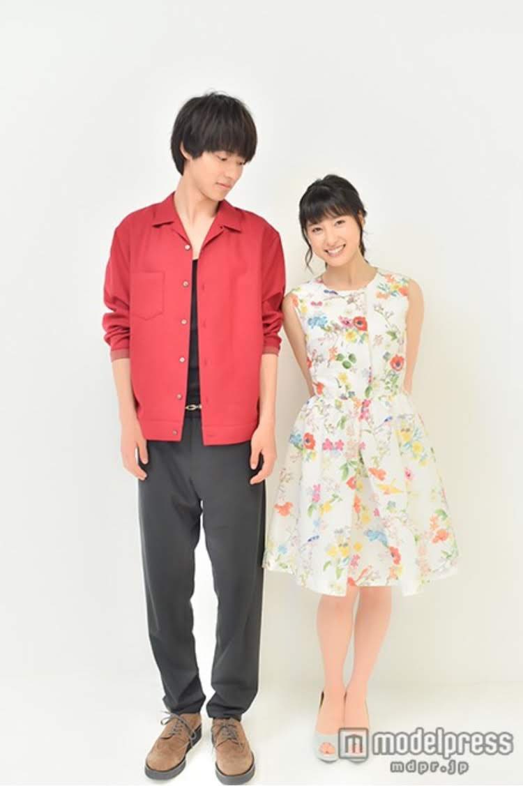 maayaayamazaki's tweet photo. 「願わくば、いつかまた新しい現場で新しい名前を呼ぶ日に出会えますように。」10年前、太鳳ちゃんが綴ってくれたこの言葉を私は一生忘れない。そして今、この言葉をまた強く願わずにはいられない😭😭どうか2人がこれからも映像の世界で末永く輝き続けますように。#山﨑賢人 #土屋太鳳 #けんたお https://t.co/c5uUKUICFA