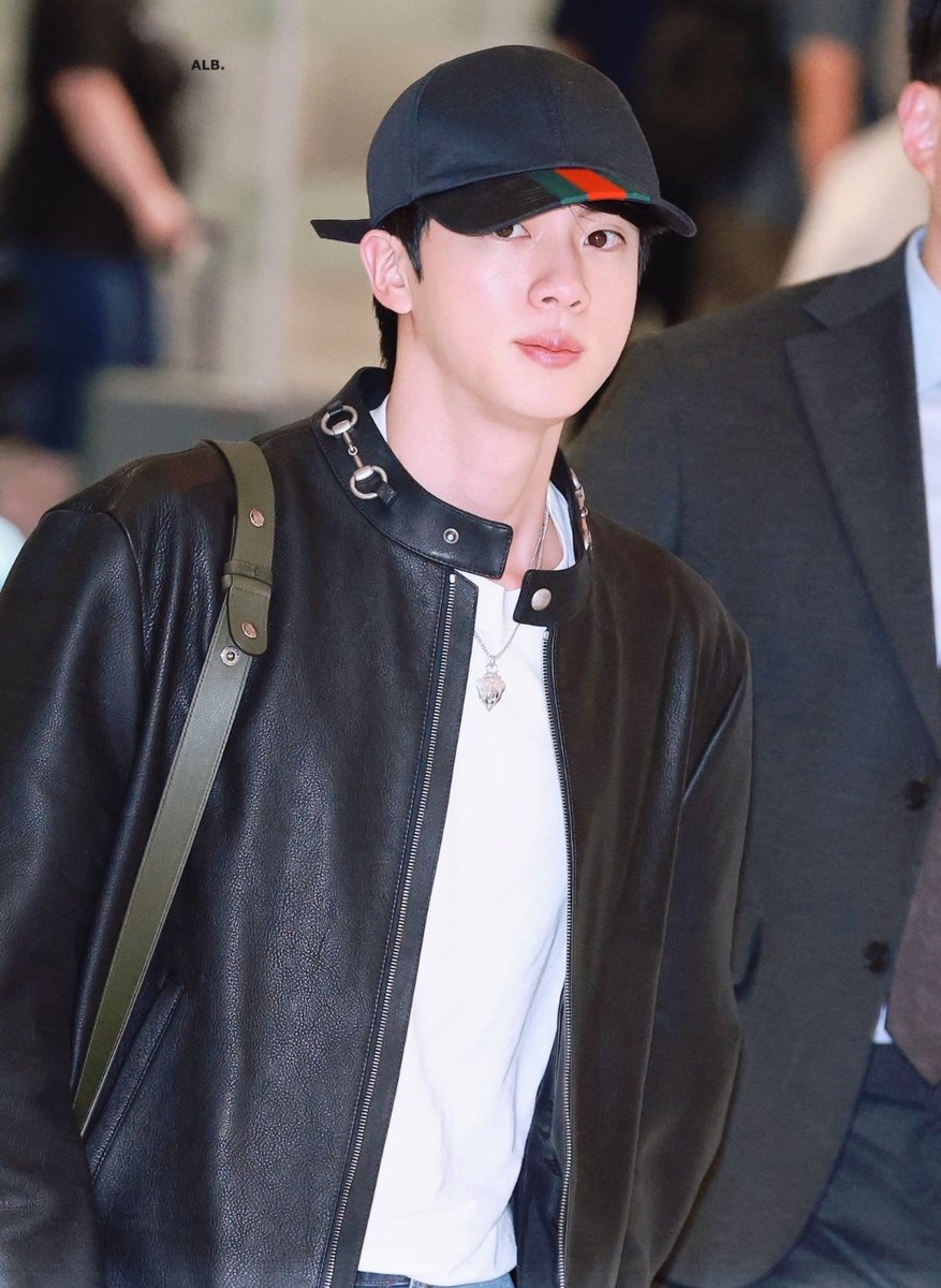Jin of BTS returns to South Korea after Milan Fashion Week.