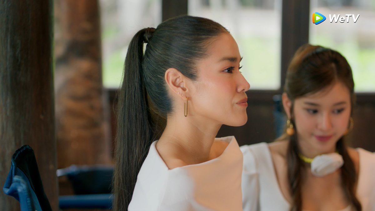 แม่เดือนไม่สนใจเลย🥲

#QueendomEP8
QUEENDOM THE SERIES EP8