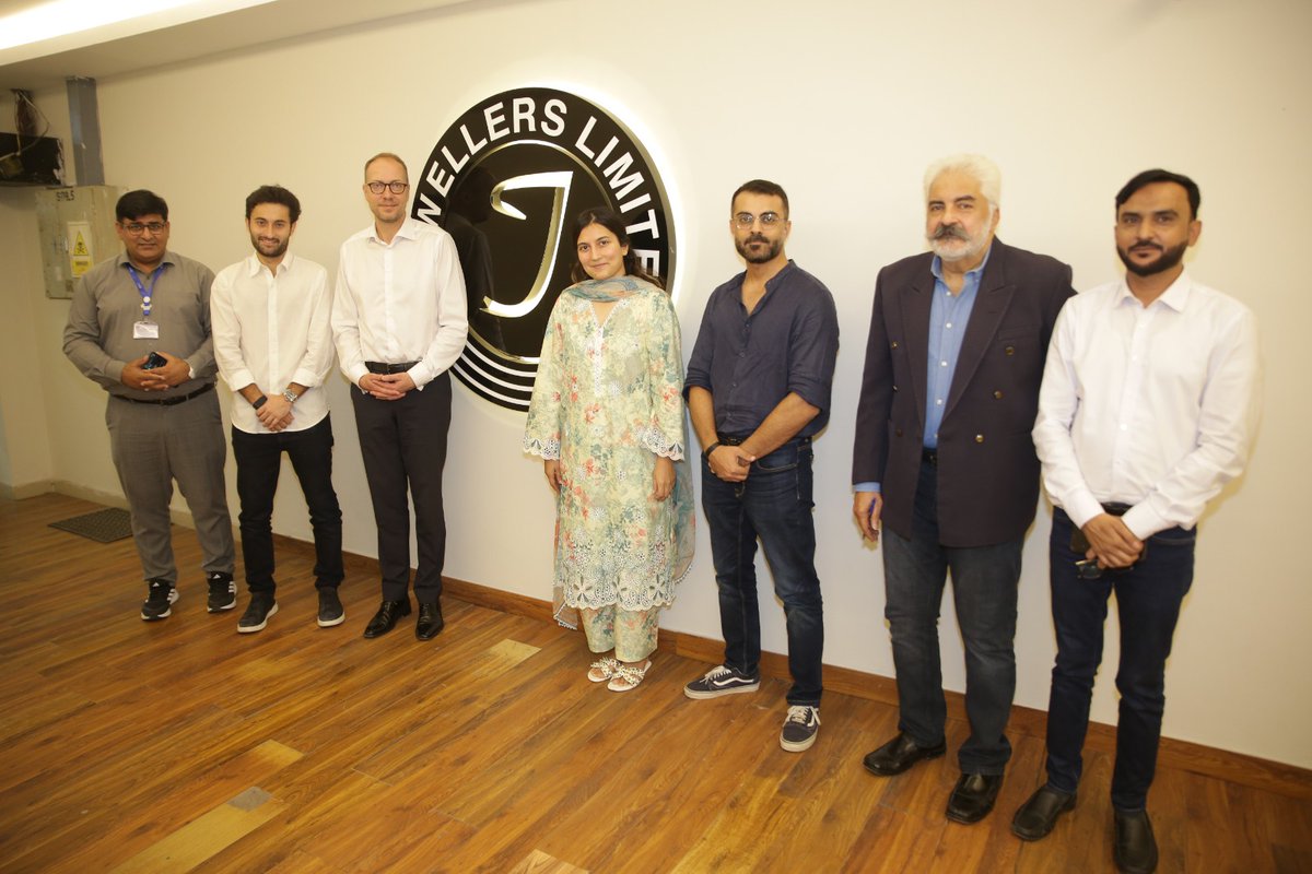 Great visit to Towellers Limited in Karachi today. Proud of the ILO-Towellers collaboration resulting in better compliance and increased competitiveness.👏

Kudos to Towellers Limited for efforts to advance gender equality. A diverse workforce is a productive workforce!