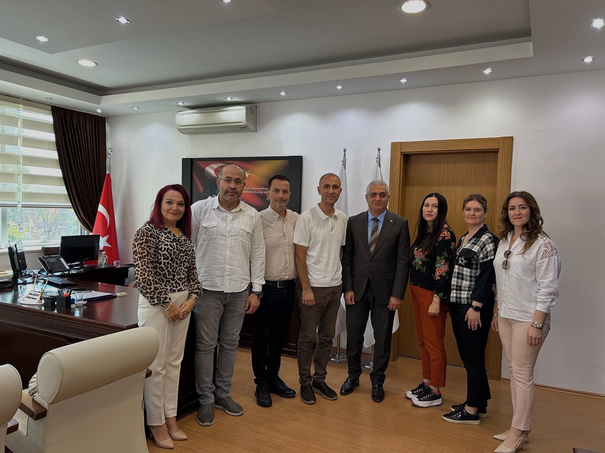 Ödemiş Kızılay Şubesi olarak, Ödemiş Cumhuriyet Başsavcısı Sayın Mehmet Karabulut’u makamında ziyaret ettik.