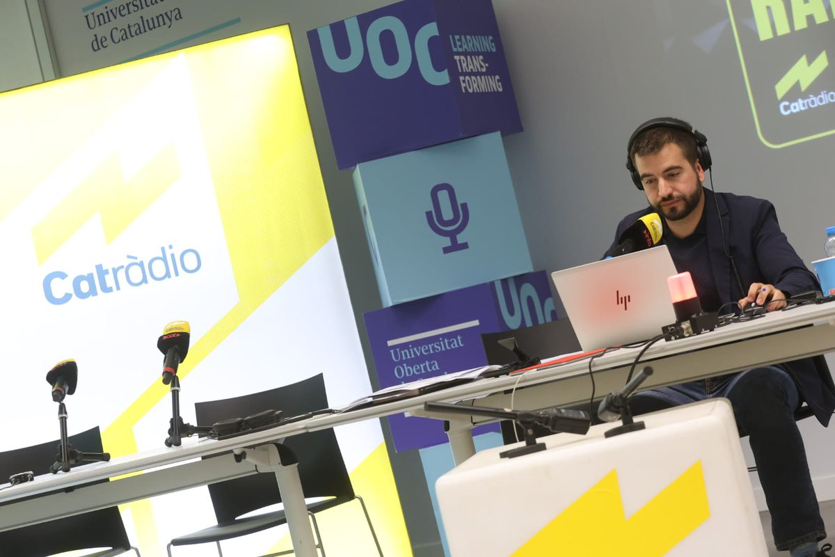 <a href="/CatalunyaRadio/">Catalunya Ràdio</a> <a href="/macips01/">Salvador Macip</a> <a href="/afitob/">Àngels Fitó</a> <a href="/MarionaRibas/">Mariona Ribas i Deu</a> <a href="/AlbertEltiempo/">Albert Martínez</a> <a href="/weatherchannel/">The Weather Channel</a> 🎓 Acaba el #MatiCatRadio de <a href="/CatalunyaRadio/">Catalunya Ràdio</a> que hem celebrat en aquest inici de nou curs acadèmic a la #UOC.
Bon inici de curs a tota la comunitat #UOC!