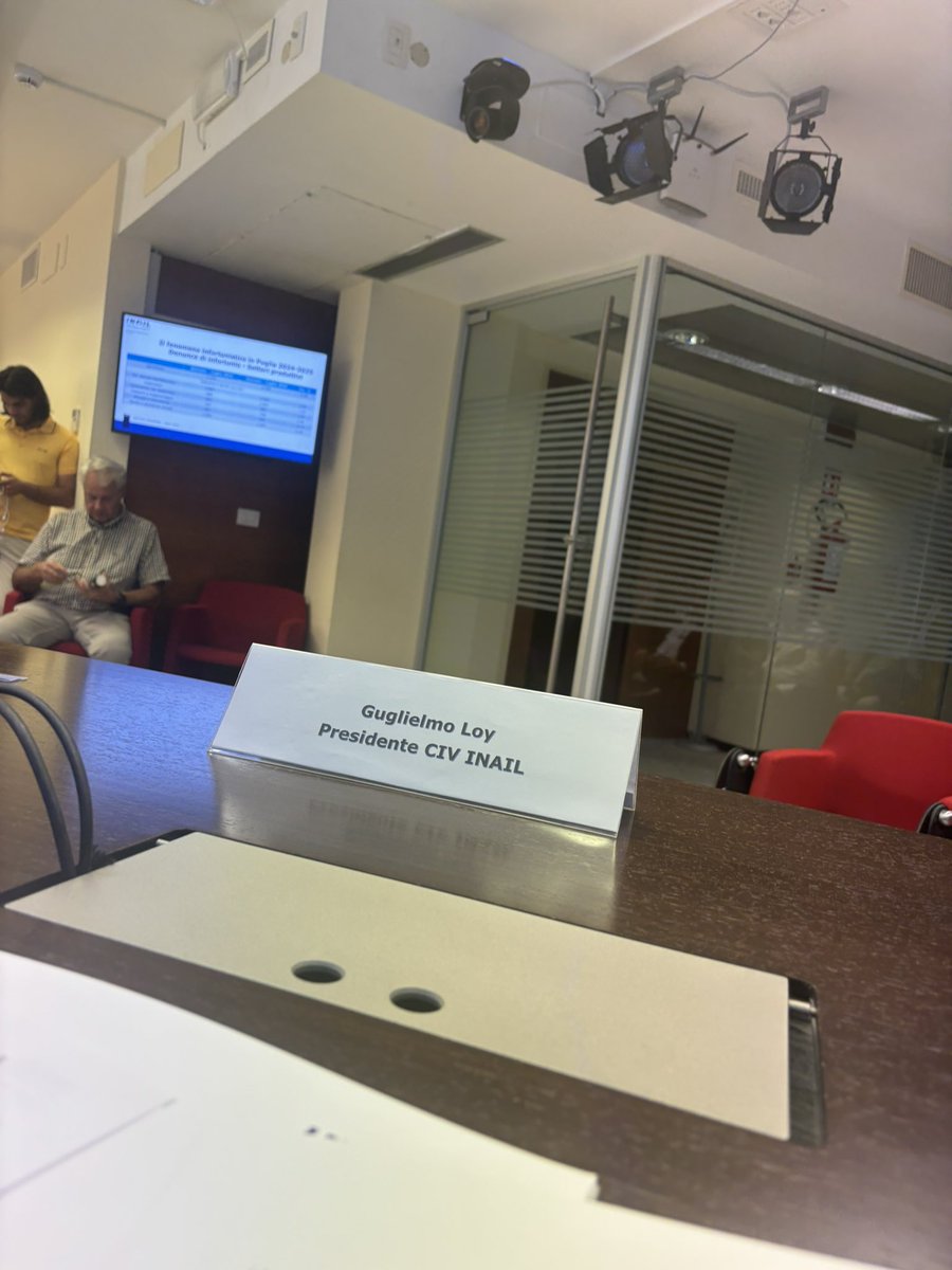 Ora a Bari, per il Consiglio d’Indirizzo e Vigilanza,  con la Direzione  <a href="/inail_gov/">Inail</a> Puglia per la presentazione dell’Avviso
Pubblico per favorire lo sviluppo dell’azione prevenzionale . 
Consapevolezza, conoscenza, sensibilizzazione, informazione  per ridurre gli  infortuni