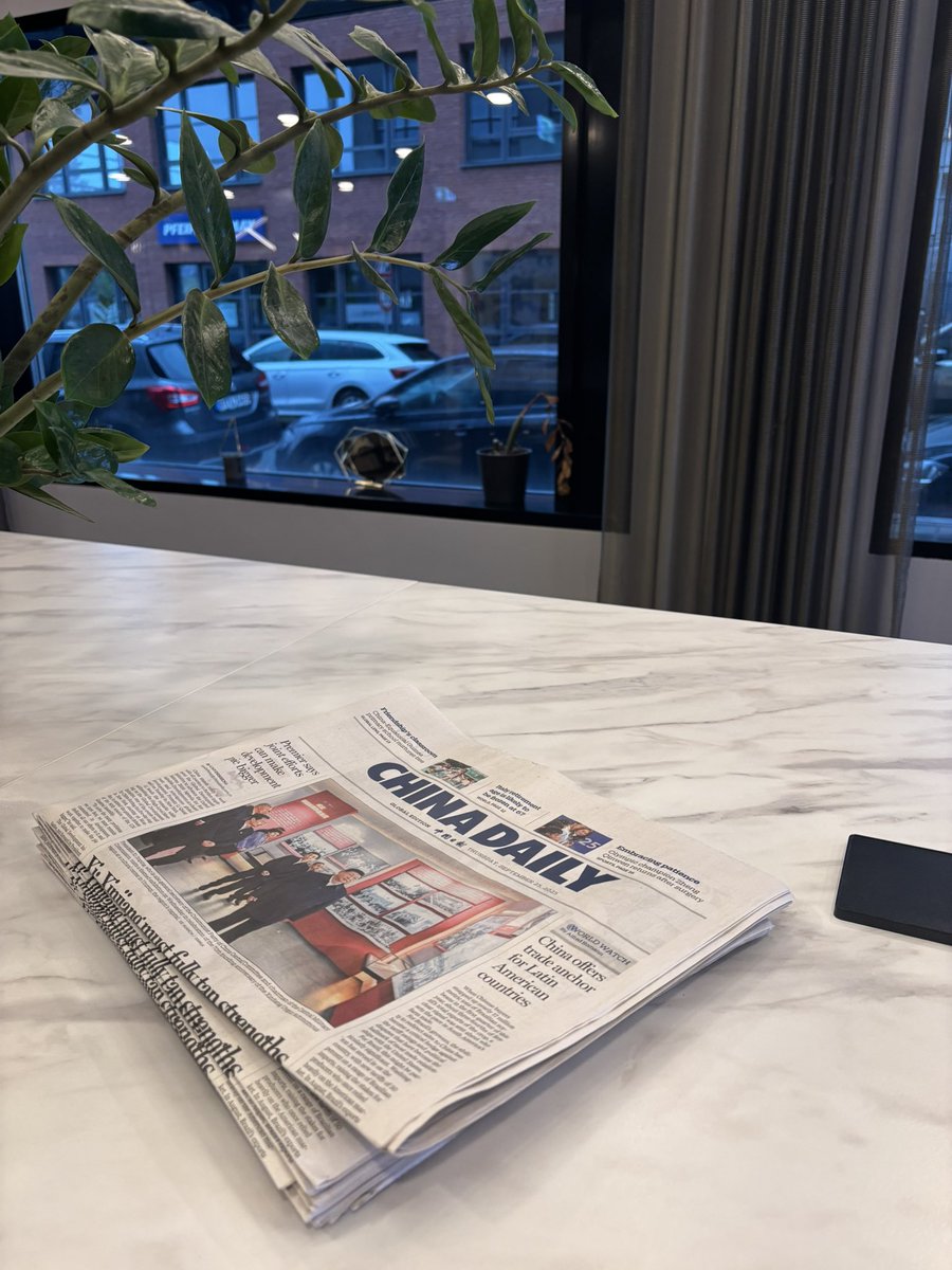 Good morning <a href="/HolidayInn/">Holiday Inn by IHG</a>, just checked out of Coin, one of @the_niu_hotels in Frankfurt and shocked to find communist propaganda newspaper in the lobby.